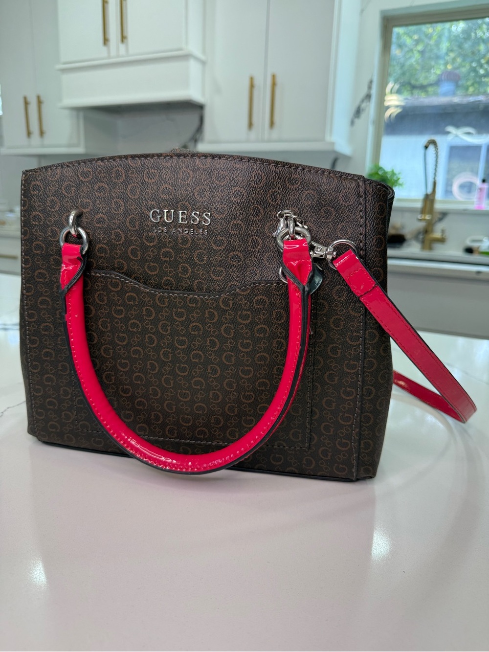 GUESS Los Angeles Satchel Handbag Brown G Monogram Logo Hot Pink Handles Charm